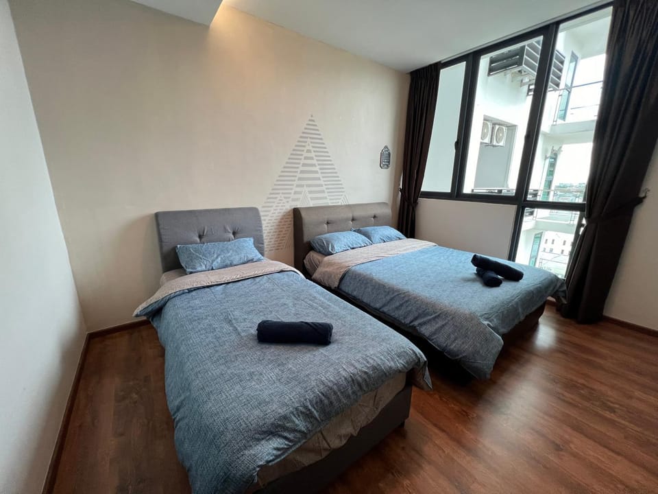 A.Foo Homestay 1.0 @ Vivacity Megamall Jazz Suite 1 , max 7 pax Apartment in Kuching