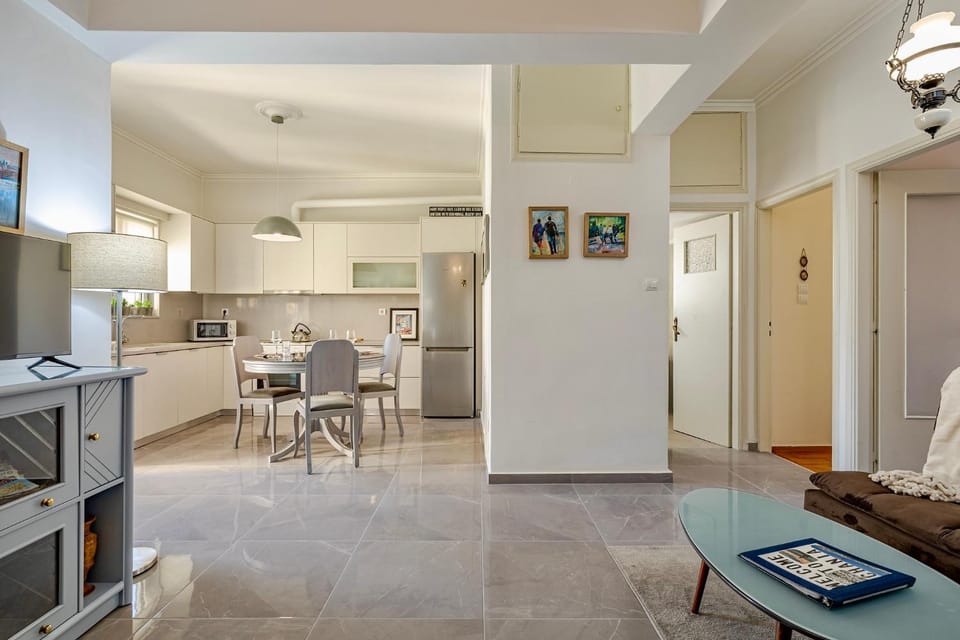 Modern & Spacious Flat - Chania Center - Walk To Sea Apartment in Chania