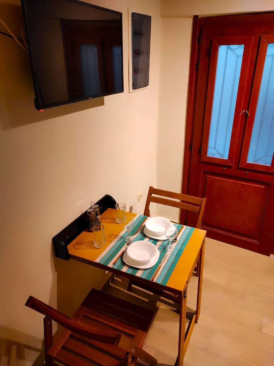 TV and multimedia, Dining area