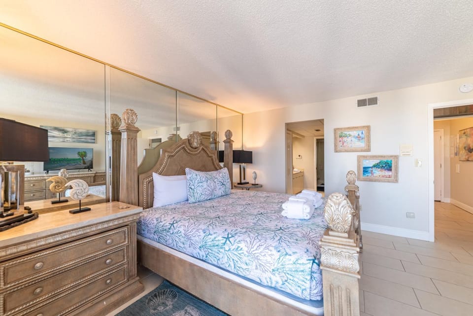 Edgewater 1-1212 'Combee's Penthouse HideAway' House in Edgewater Gulf Beach