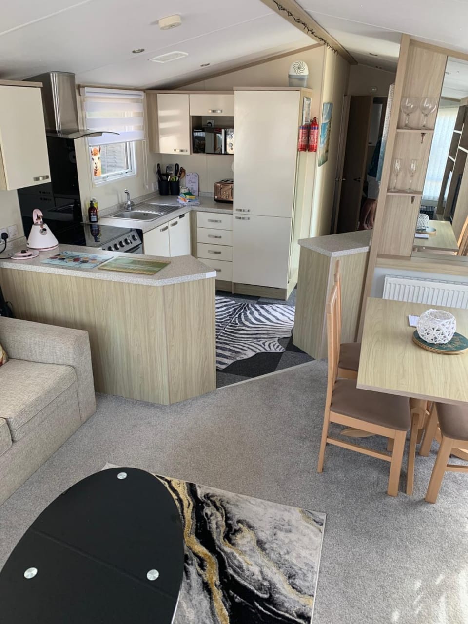 Kitchen or kitchenette, Living room, Dining area