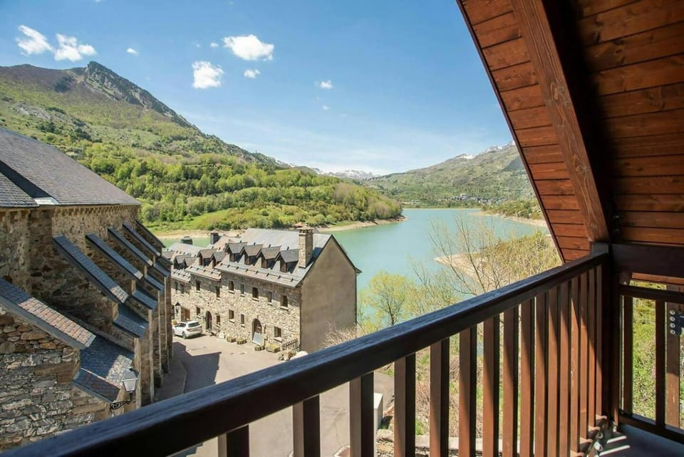 Iraida - Precioso dúplex en Lanuza by Cardi Suites House in Aragon
