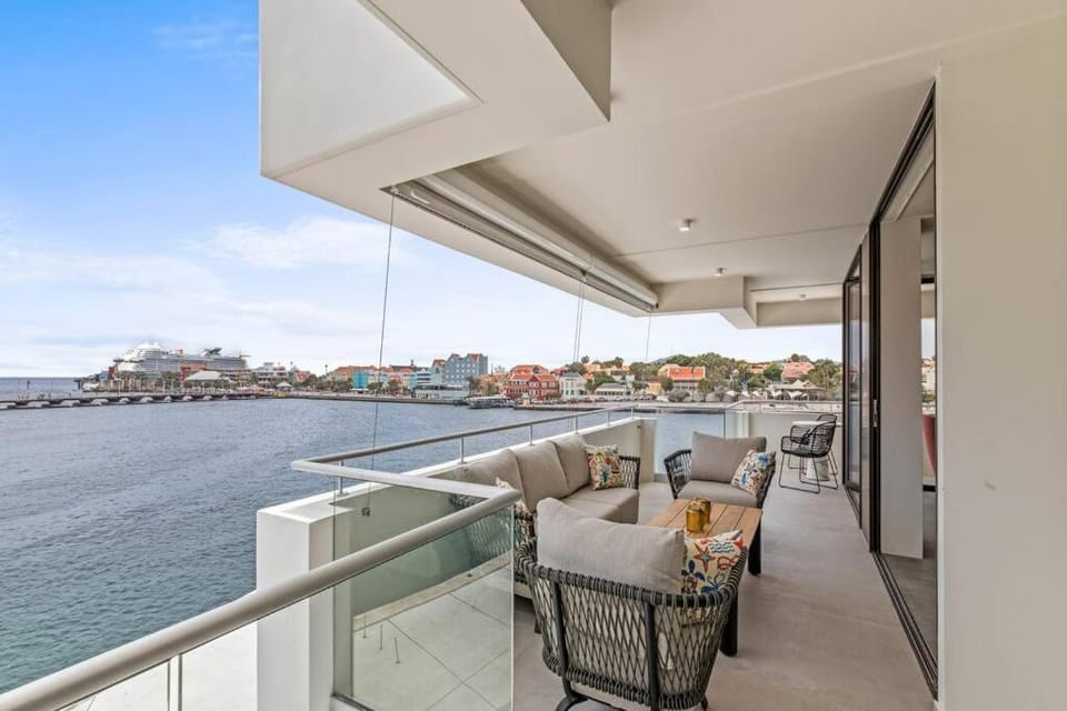 View (from property/room), Balcony/Terrace, Seating area
