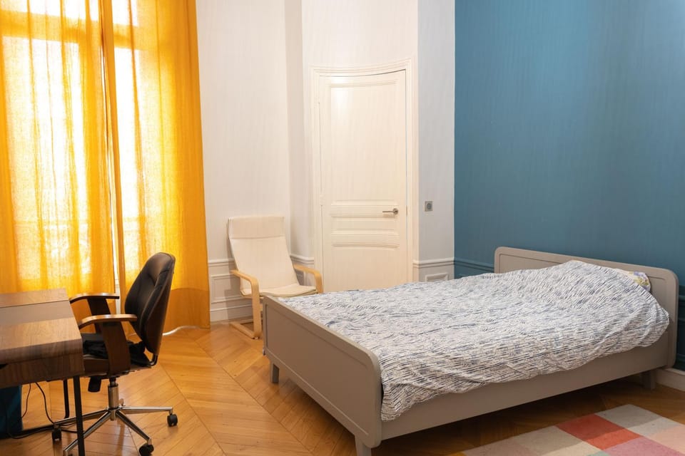 Spacieux appartement de luxe (280 m2) dans un quartier prestigieux de Paris (XVI) Apartment in Paris