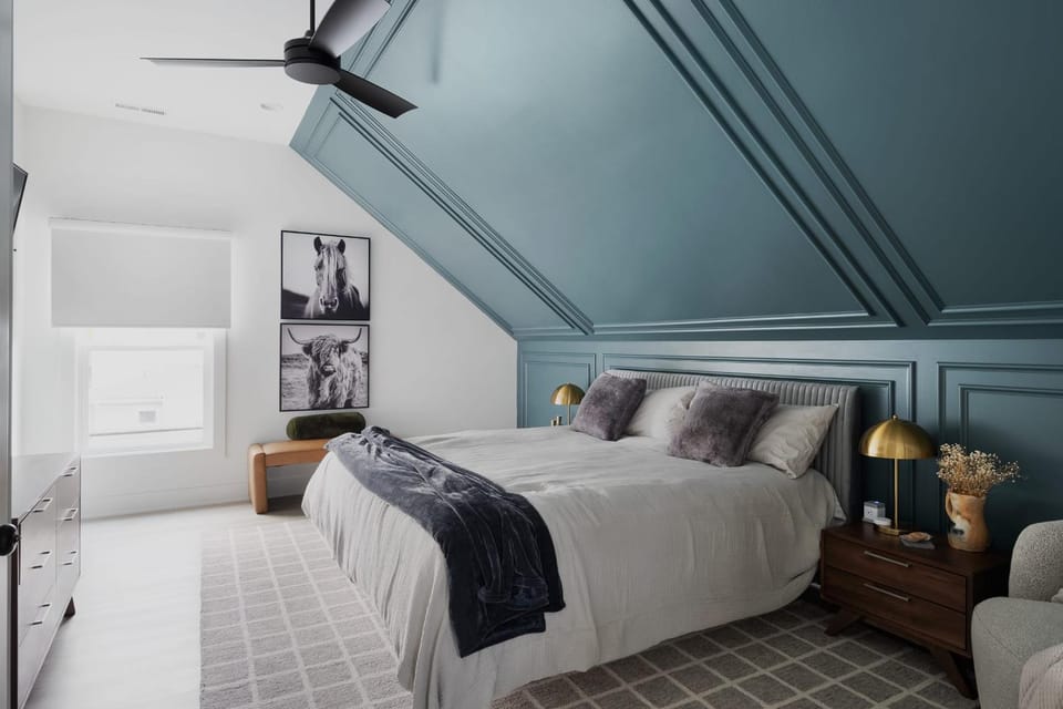 Urban Sophistication Mid Century - Farm Home House in Jeffersonville