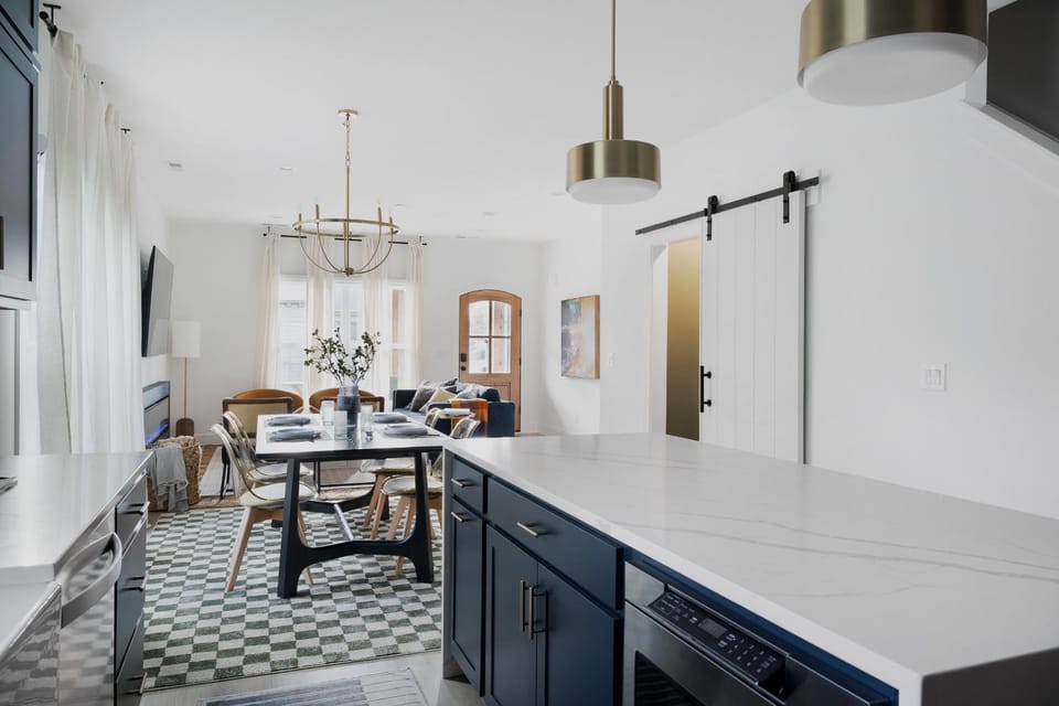 Urban Sophistication Mid Century - Farm Home House in Jeffersonville