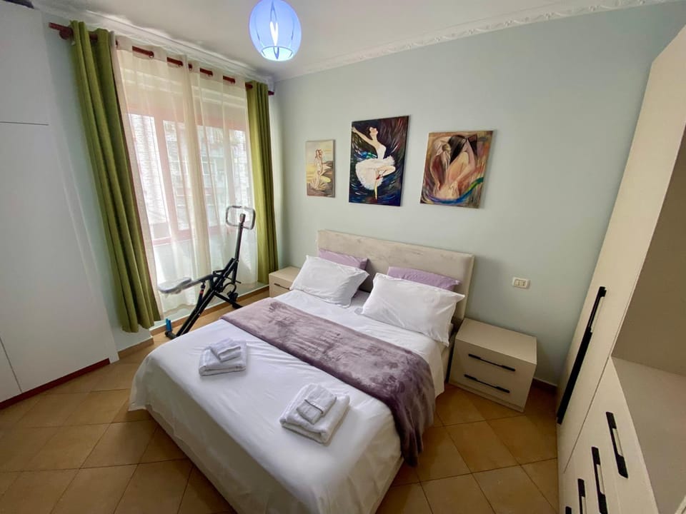 Stay at an artist's place! Apartment in Tirana