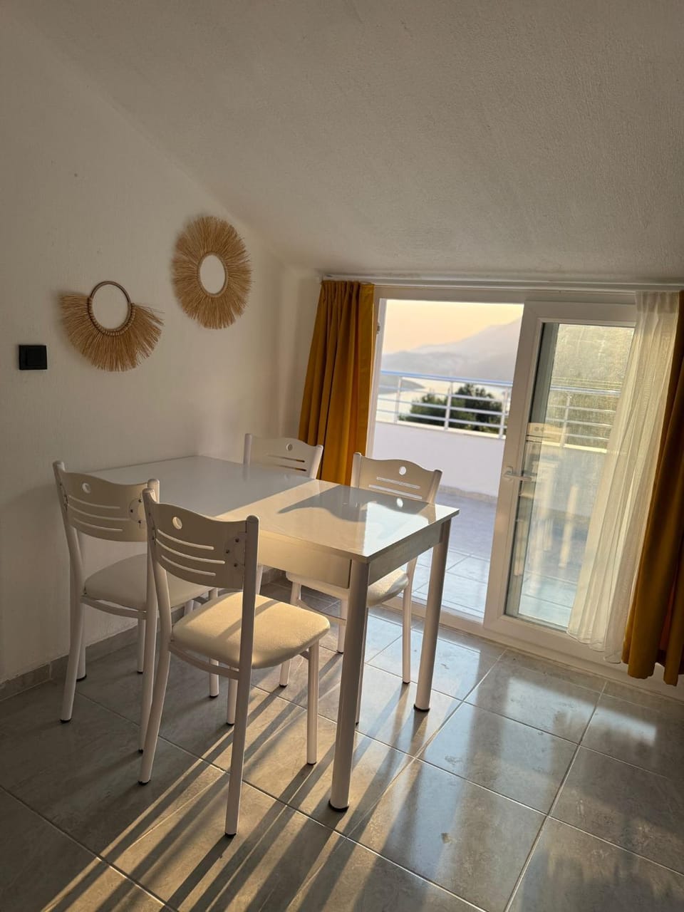 Gökkuşağı Pansiyon Apartment hotel in Kas