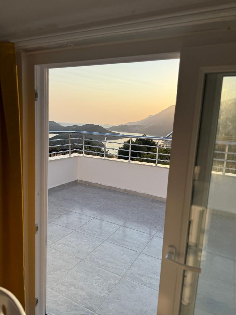 Gökkuşağı Pansiyon Apartment hotel in Kas