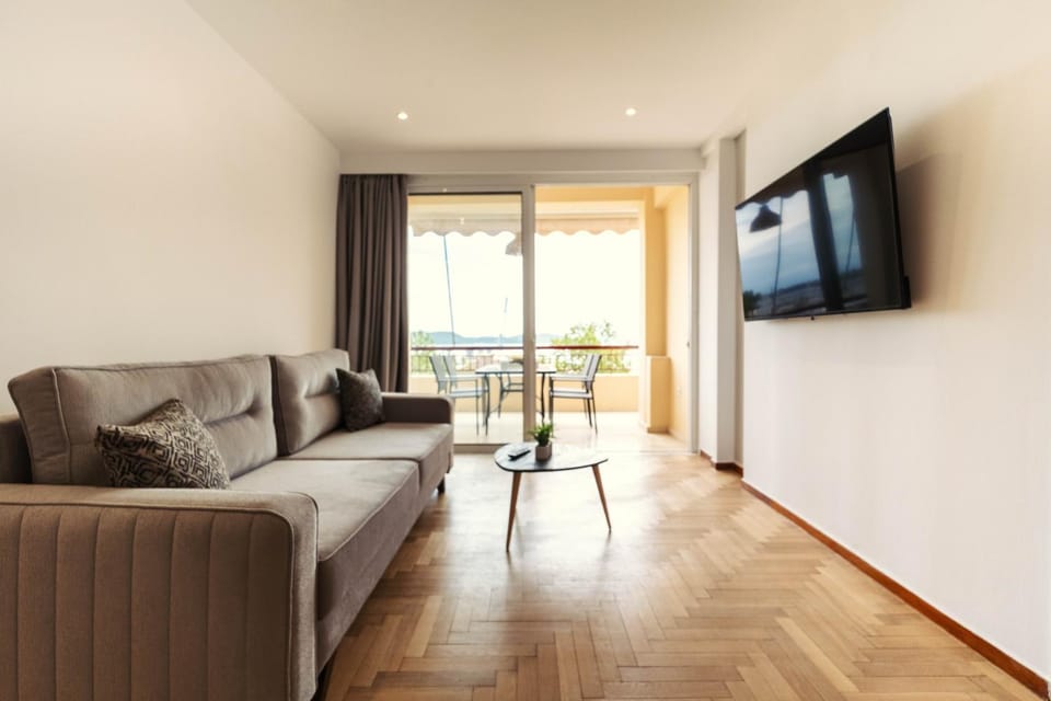 TV and multimedia, Seating area