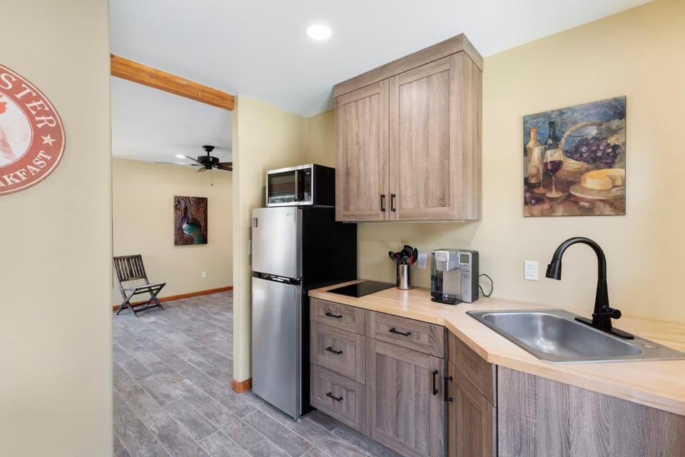 736 1/2 B Main Street, Loft Studio House in Ouray