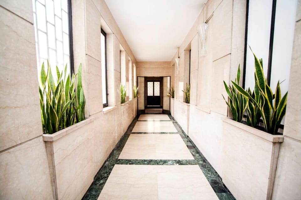 Property building, Facade/entrance