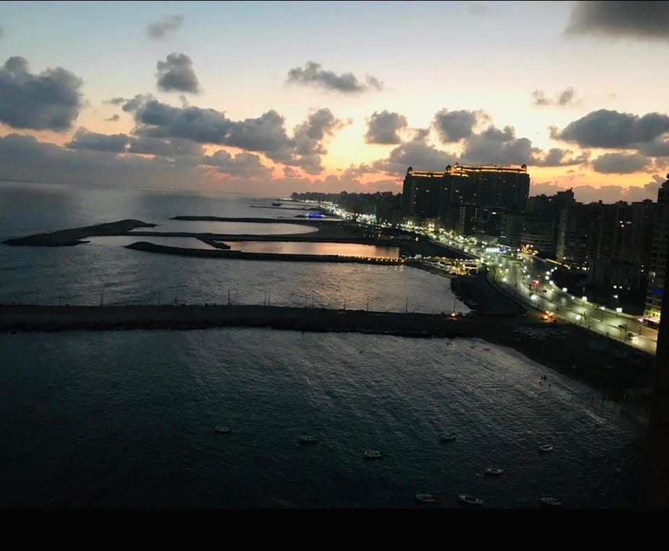Gleem Bay Ultra Lux Sea View Apartment Apartment in Alexandria