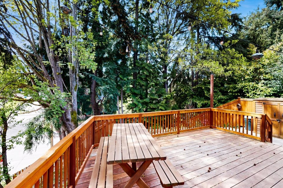 Breeze in the Trees House in Magnolia Seattle