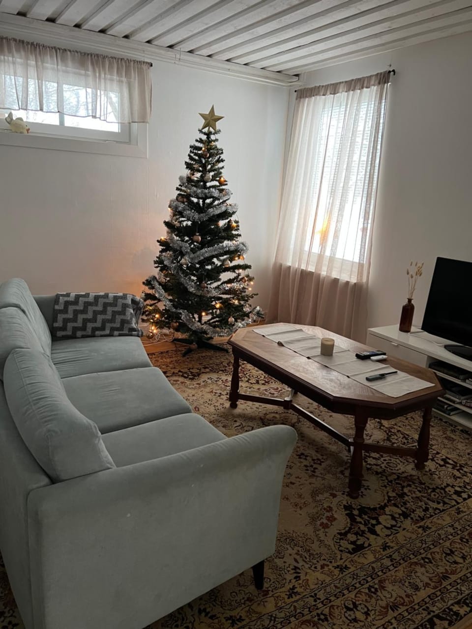 Communal lounge/ TV room, Living room