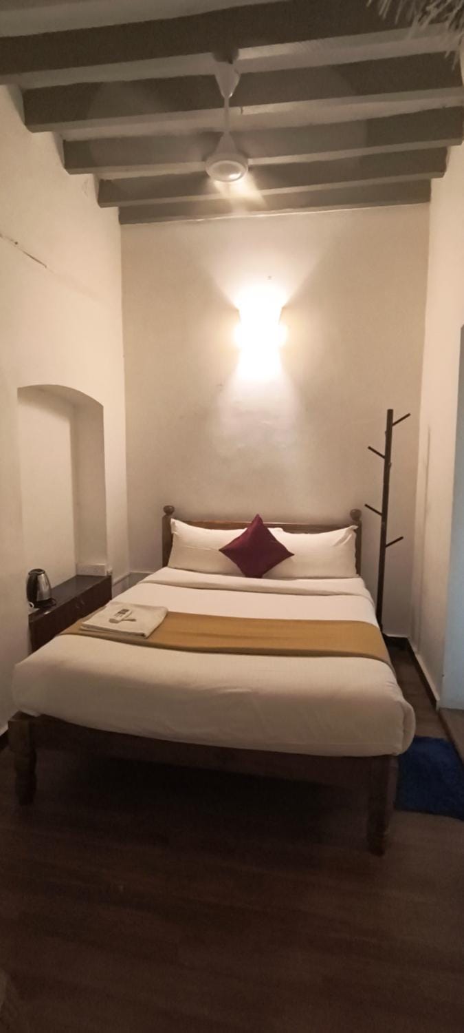 FRENCH RIVERA Heritage Boutique Villa Bed and Breakfast in Puducherry