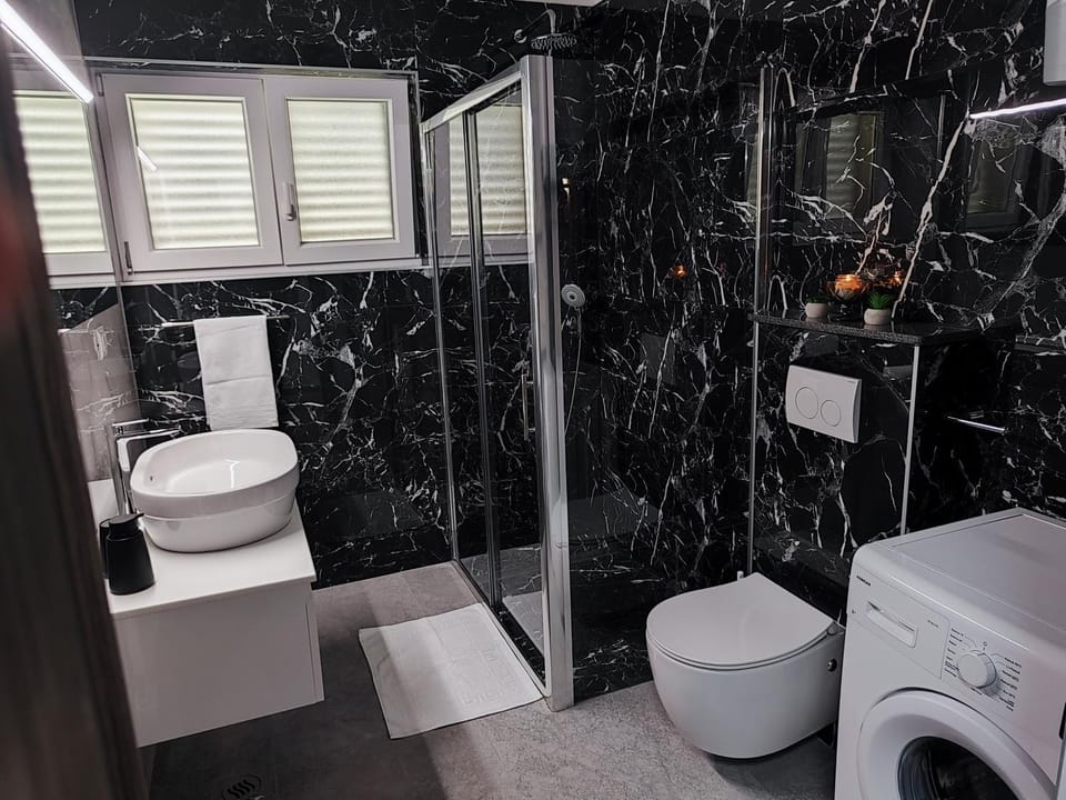 Shower, Toilet, washing machine