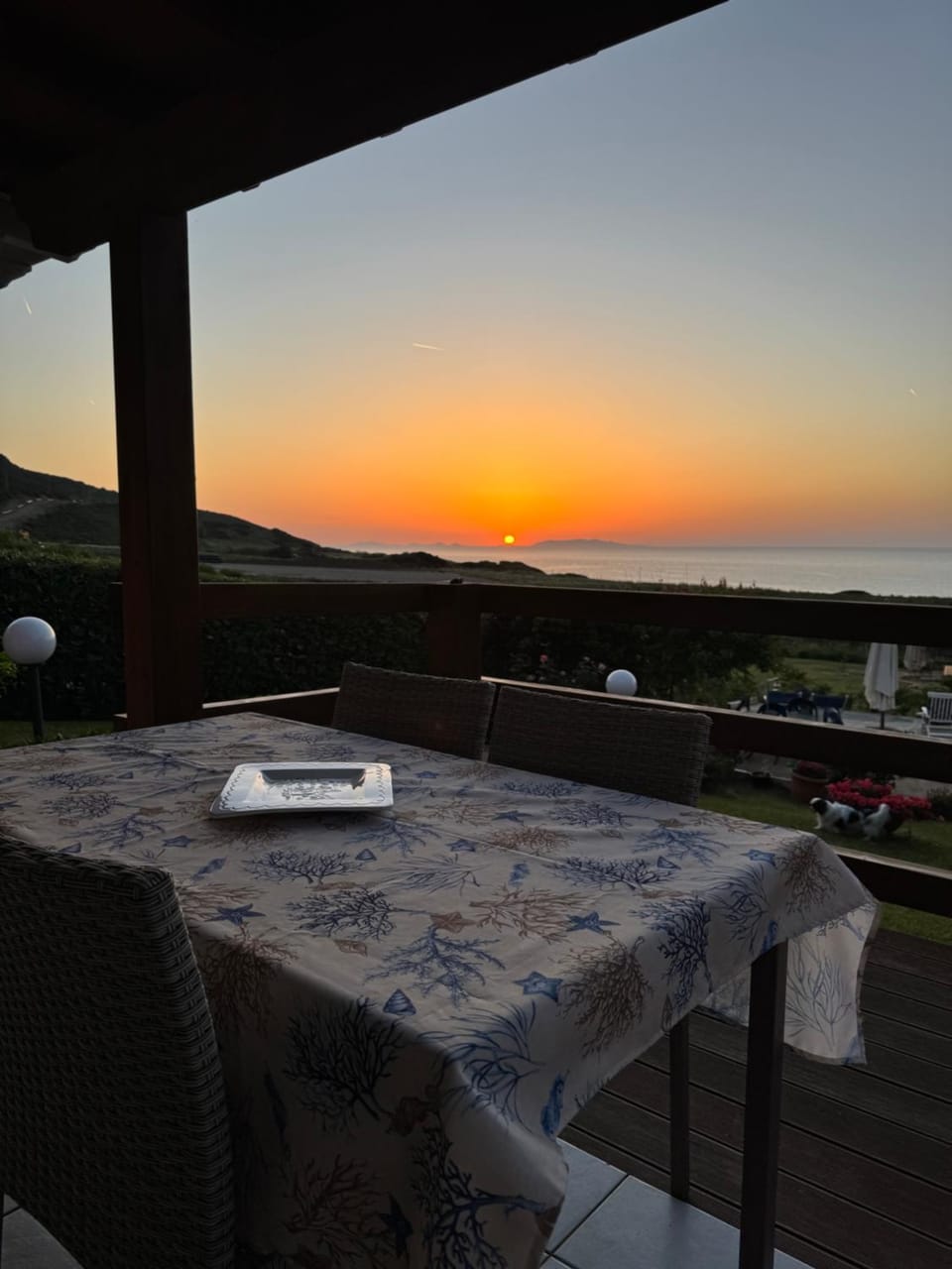 Natural landscape, View (from property/room), Balcony/Terrace, Dining area, Sea view, Sunset