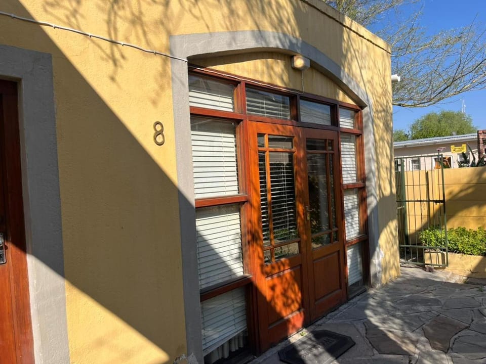 17 on Bird Guest House Bed and Breakfast in Western Cape