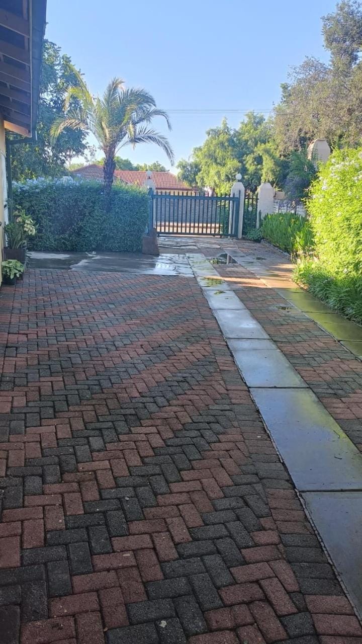 Sharing is Caring Country House in North West, South Africa