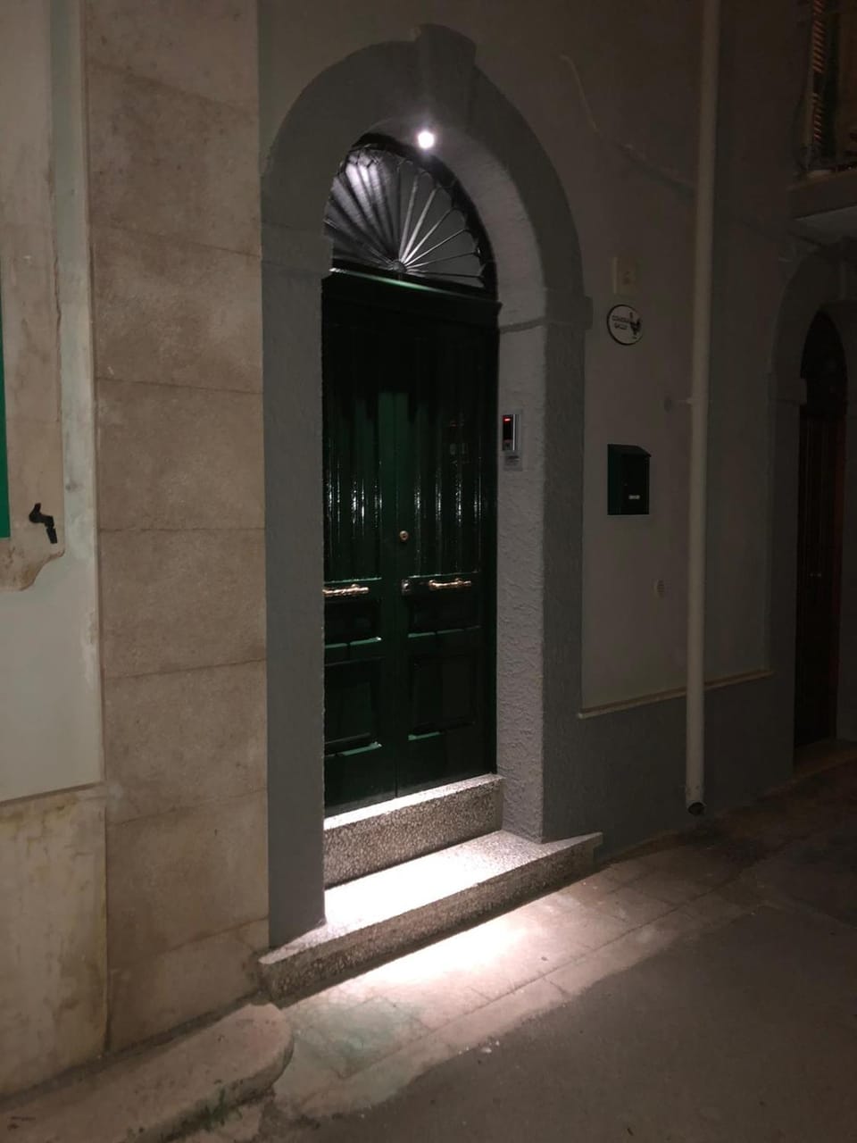Facade/entrance