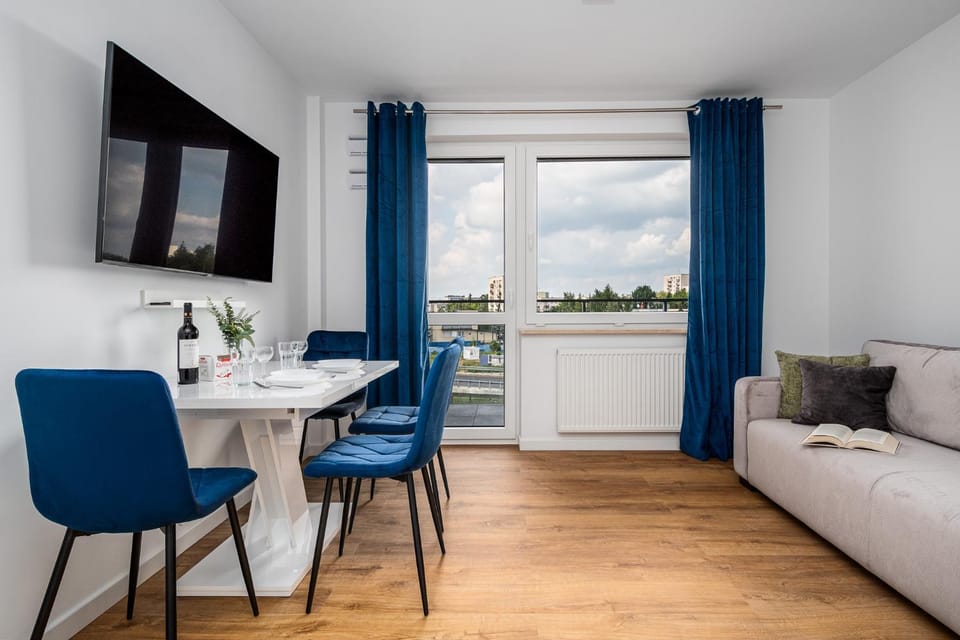 TV and multimedia, Balcony/Terrace, Living room, Dining area