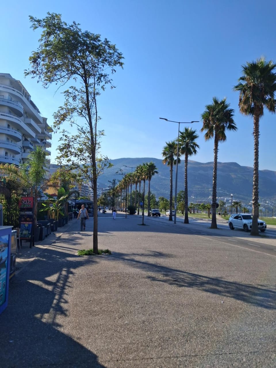 Neighbourhood, Location, Parking