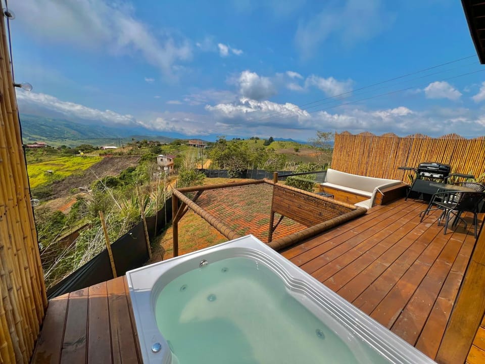 Entre Nubes Eco Hotel Campground/ 
RV Resort in Valle del Cauca