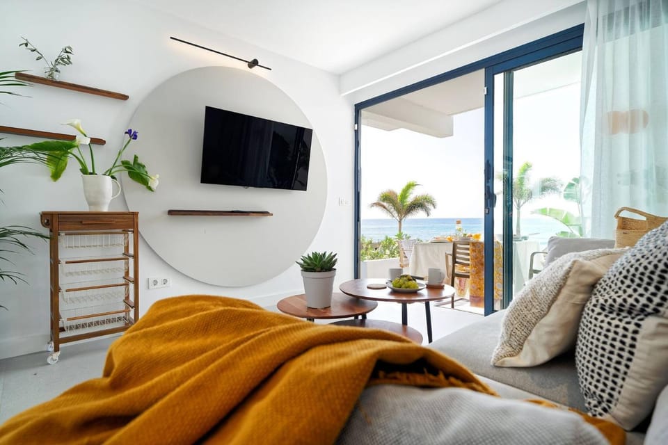 Communal lounge/ TV room, Living room