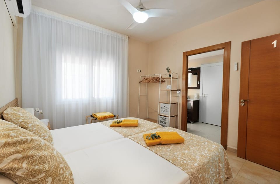 Bed, Photo of the whole room, Bedroom, towels, air conditioner