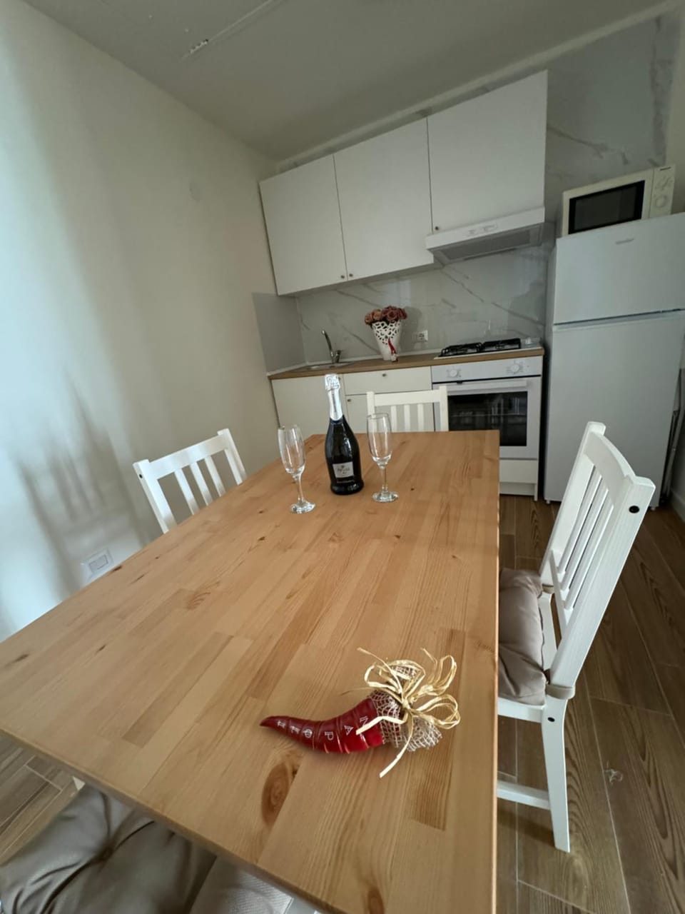 Kitchen or kitchenette, pet friendly, stove