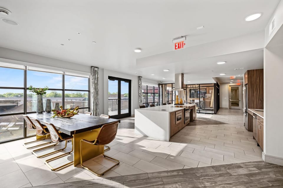 Communal lounge/ TV room, Kitchen or kitchenette, Communal kitchen