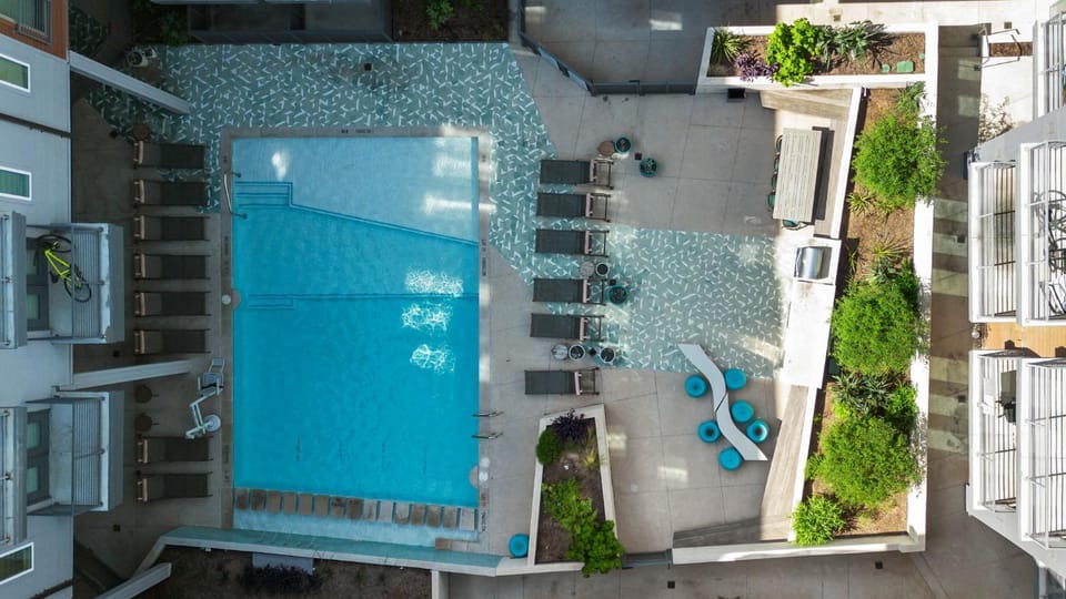 Bird's eye view, Pool view, Swimming pool, Swimming pool, sunbed
