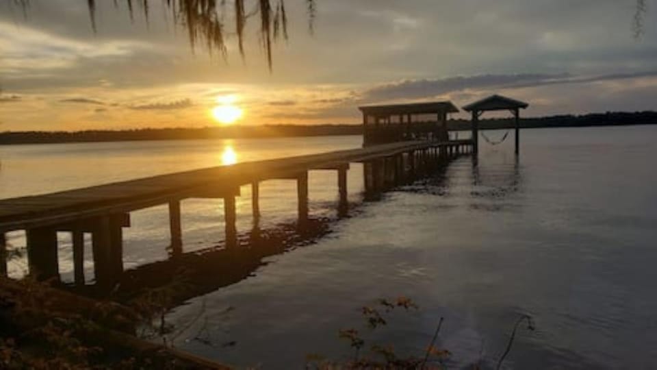 St Johns River Retreat Unit 2 House in Florida