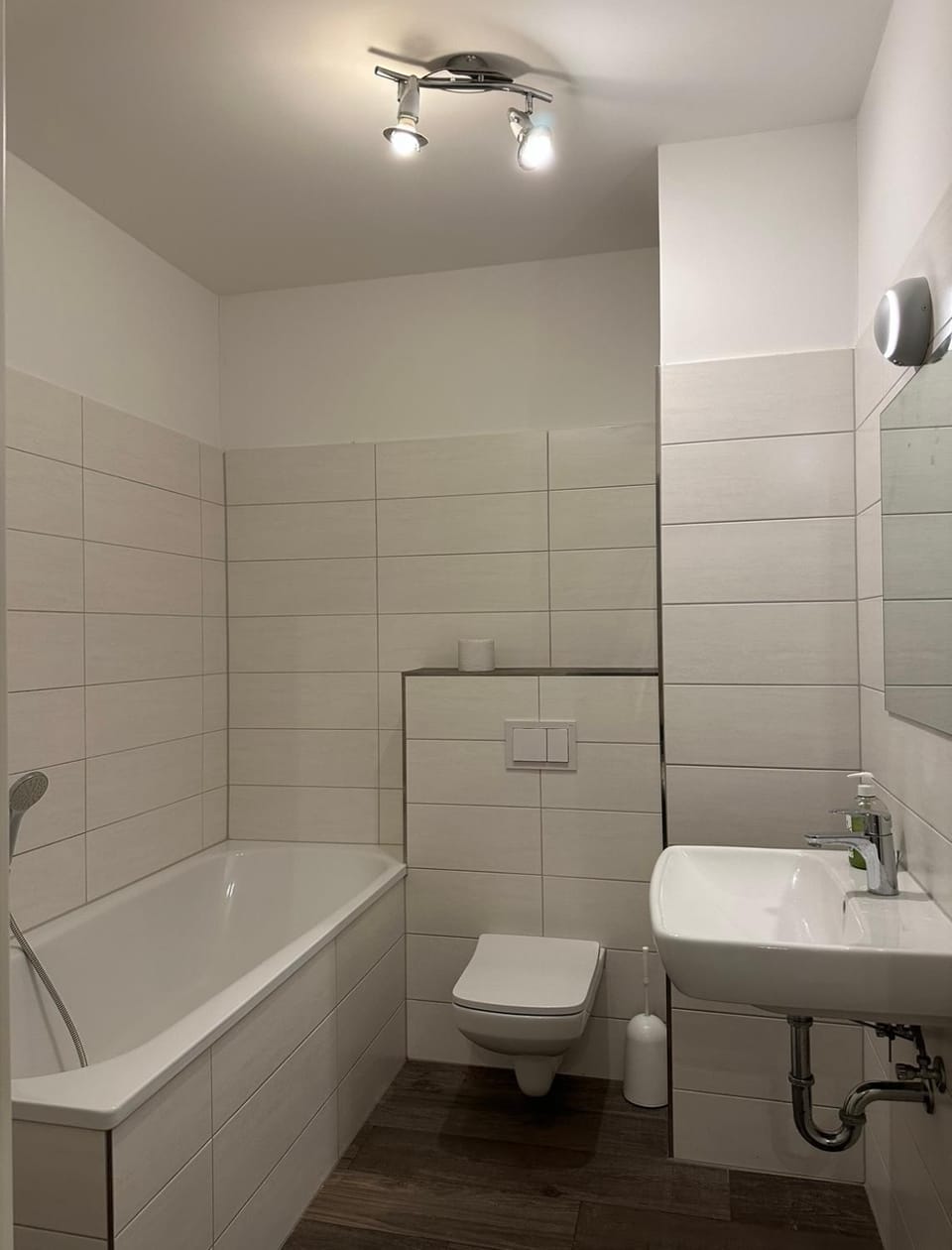 Shower, Toilet, Bathroom, Bath
