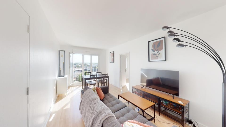 TV and multimedia, Living room, Dining area