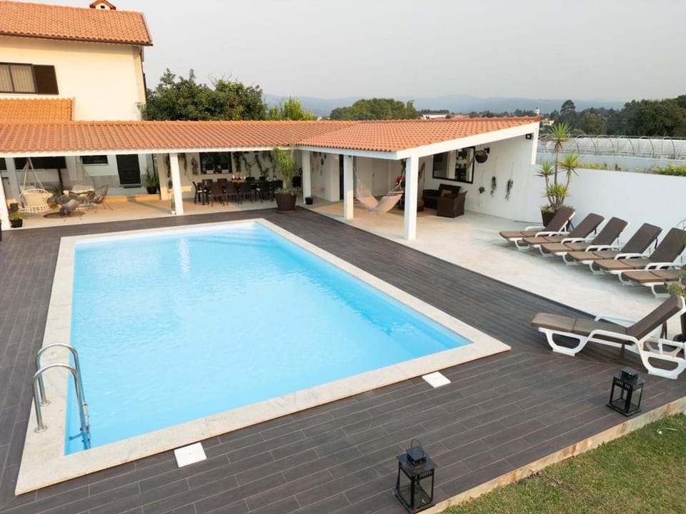 Pool view, Swimming pool, sunbed