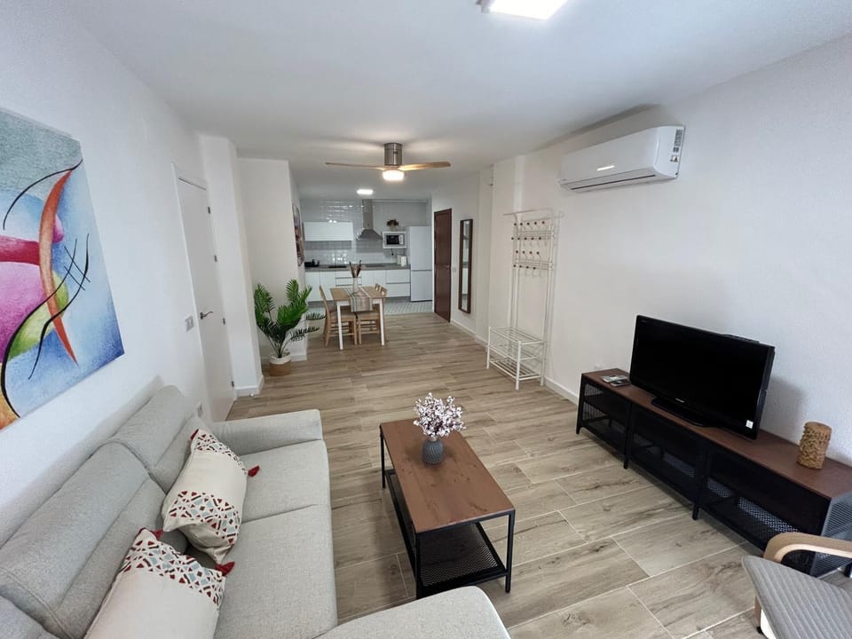 TV and multimedia, Living room, Dining area