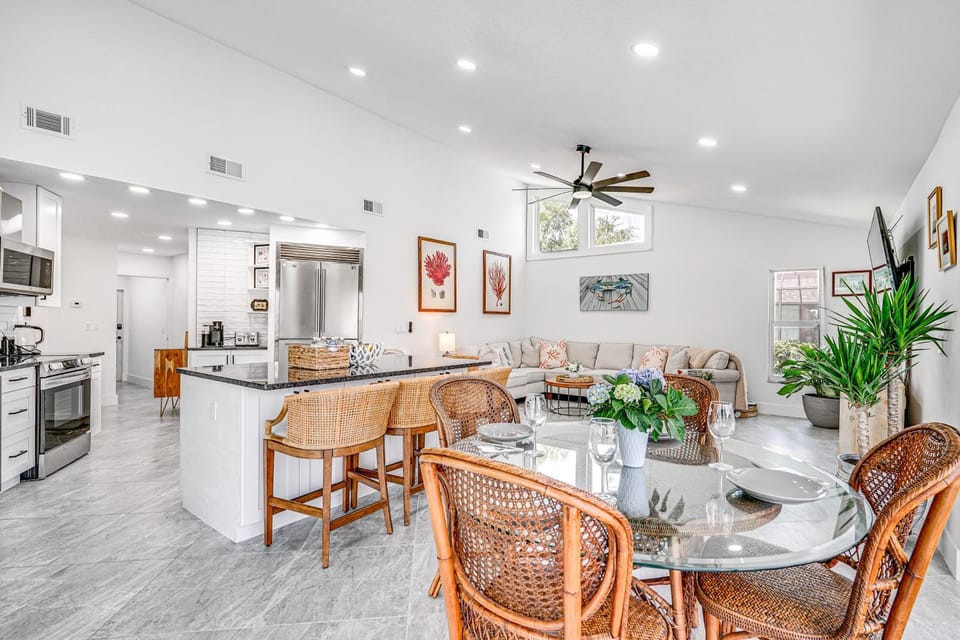 3 Mi to Downtown: Idyllic Home in Cape Coral House in Cape Coral