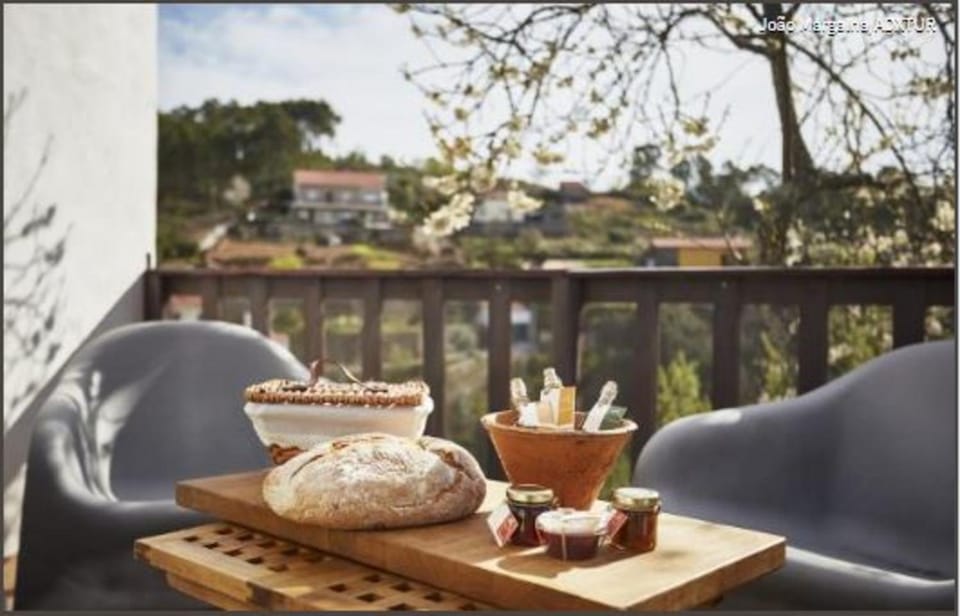 Balcony/Terrace, Mountain view