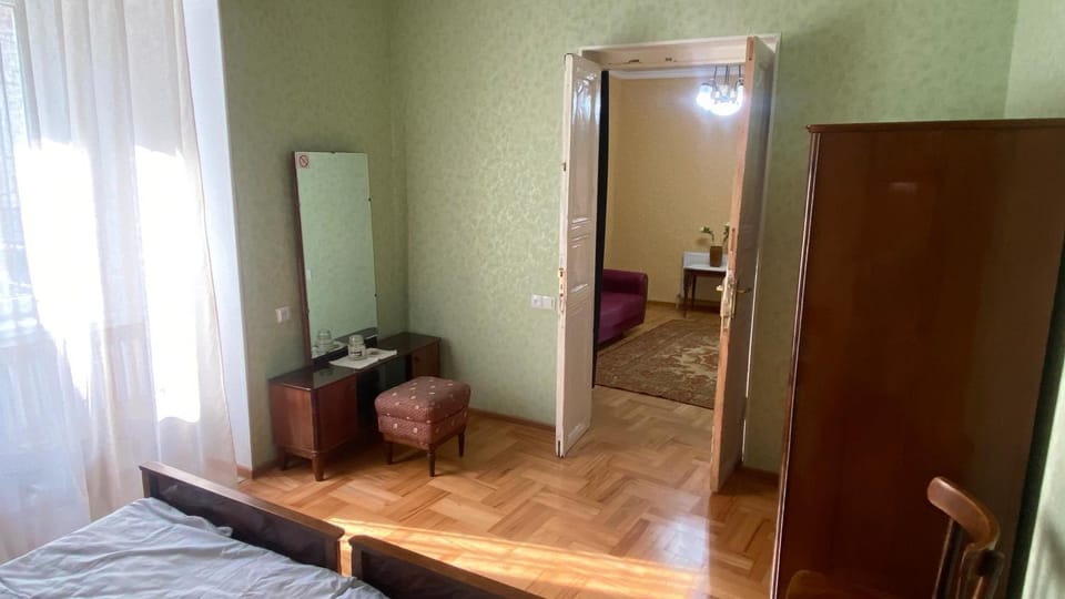 Bedroom, wardrobe