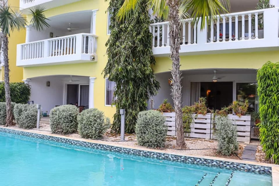 Azure Haven Apartment in Sint Michiel