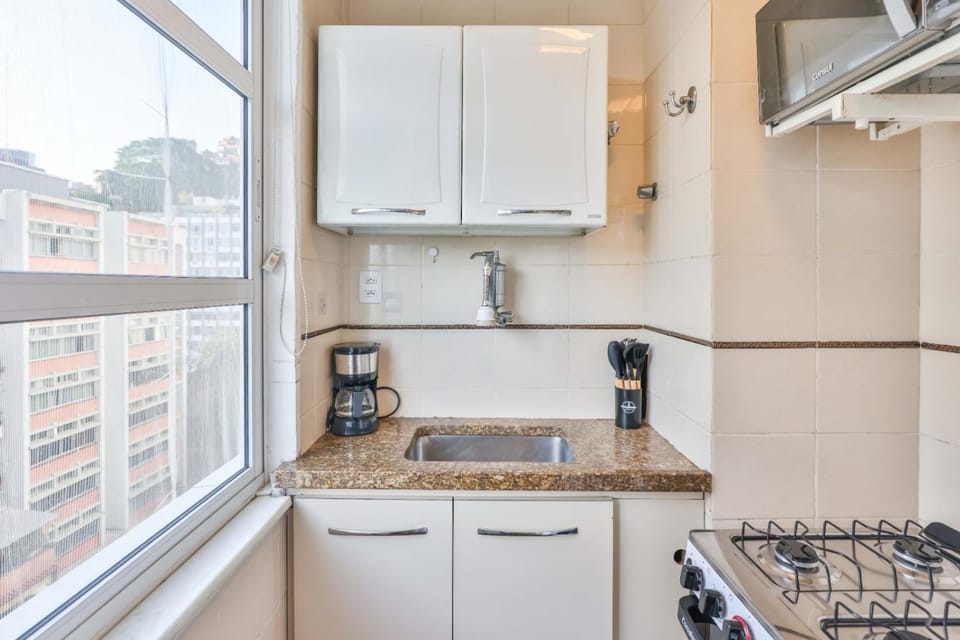 No coração de Ipanema, metrô na porta e praia 400m Apartment in Rio de Janeiro