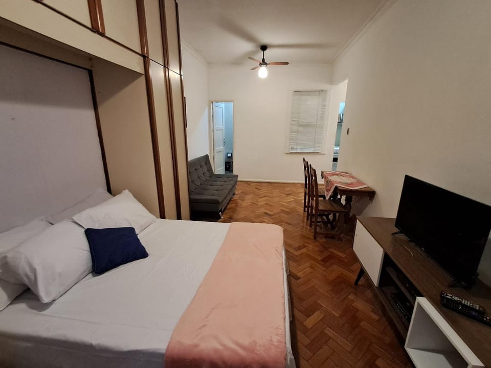 No coração de Ipanema, metrô na porta e praia 400m Apartment in Rio de Janeiro