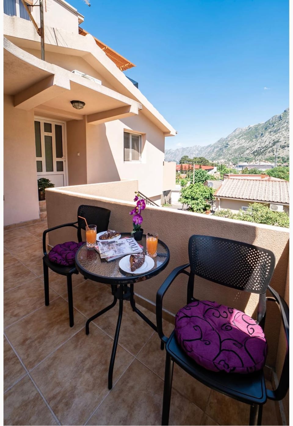 Apartment Pavle near the center with a view Apartment in Kotor Municipality