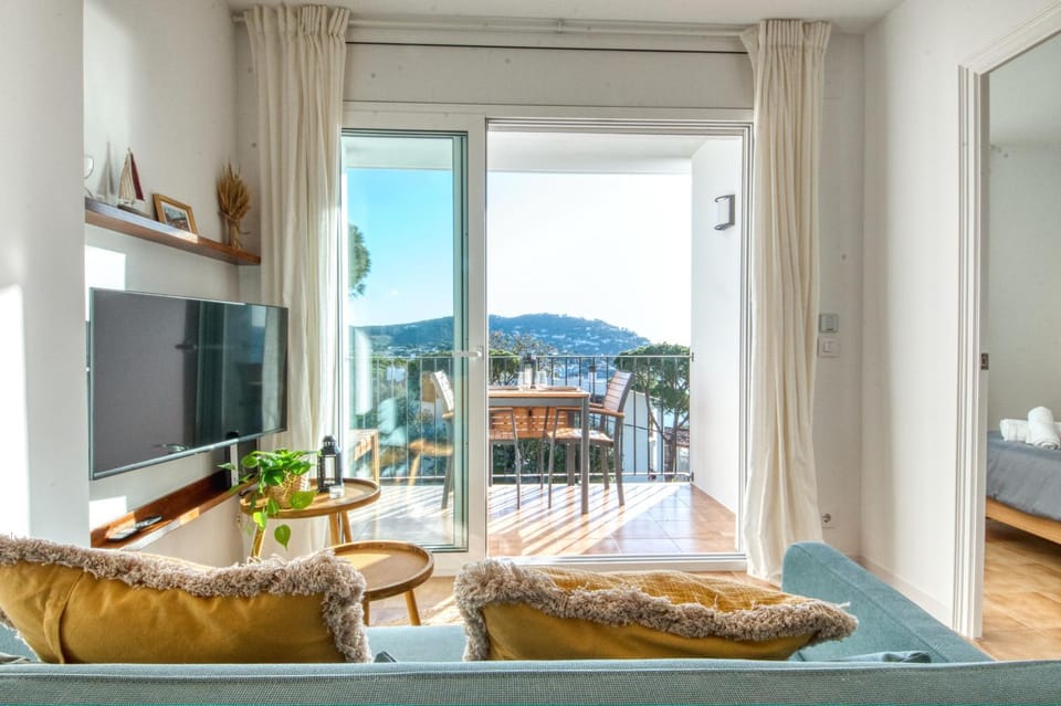 Apartamento de lujo con vistas al mar, a dos minutos de la playa Apartment in Calella de Palafrugell