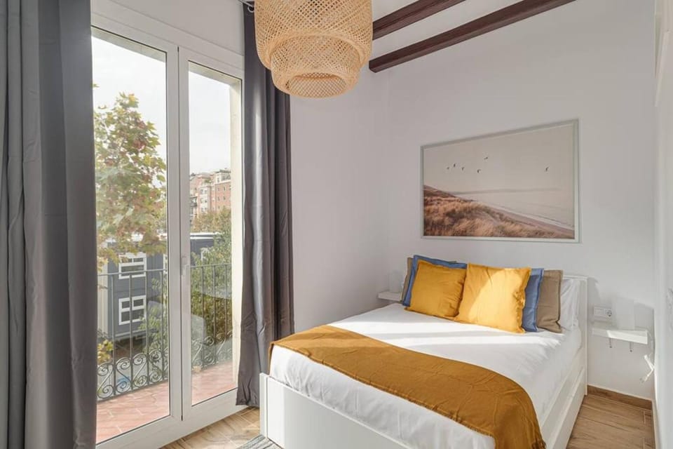 Live Like A Local In Eixample Apartment in Barcelona