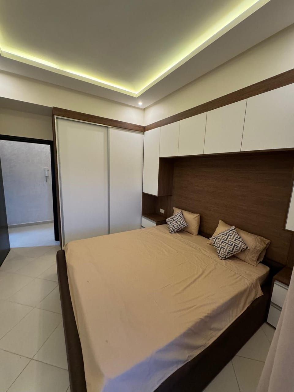 Bed, Photo of the whole room, Bedroom, wardrobe