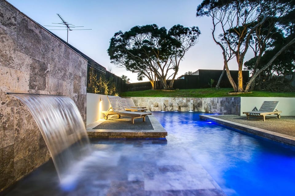 Sorrento Beauty with Sparkling pool House in Melbourne Road
