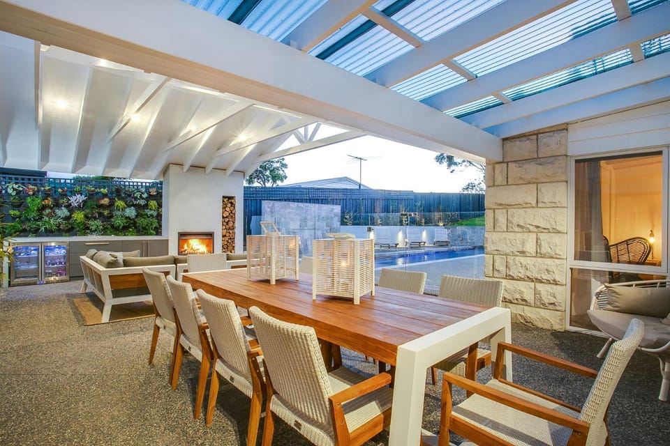 Sorrento Beauty with Sparkling pool House in Melbourne Road